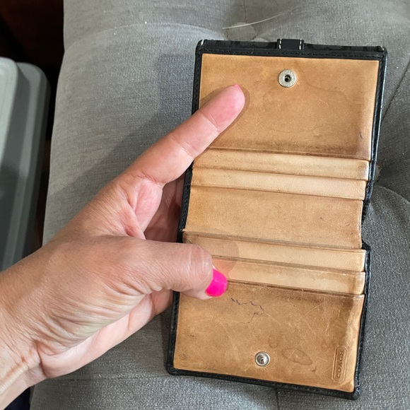 Small Coach Buckle Wallet with Black Signature Cs on Grey Canvas - Vintage - Picture 4 of 4